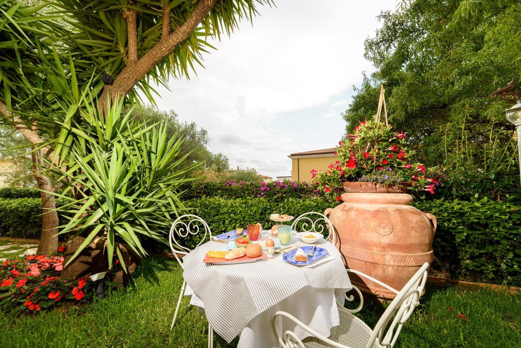 La Casa Di Paolo Casa Di Charme Hotel Marina di Camerota Exterior photo